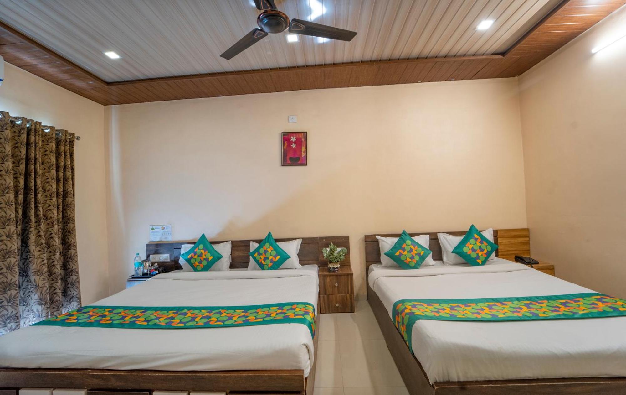 Hotel Treebo Iceberg à Mahābaleshwar Extérieur photo