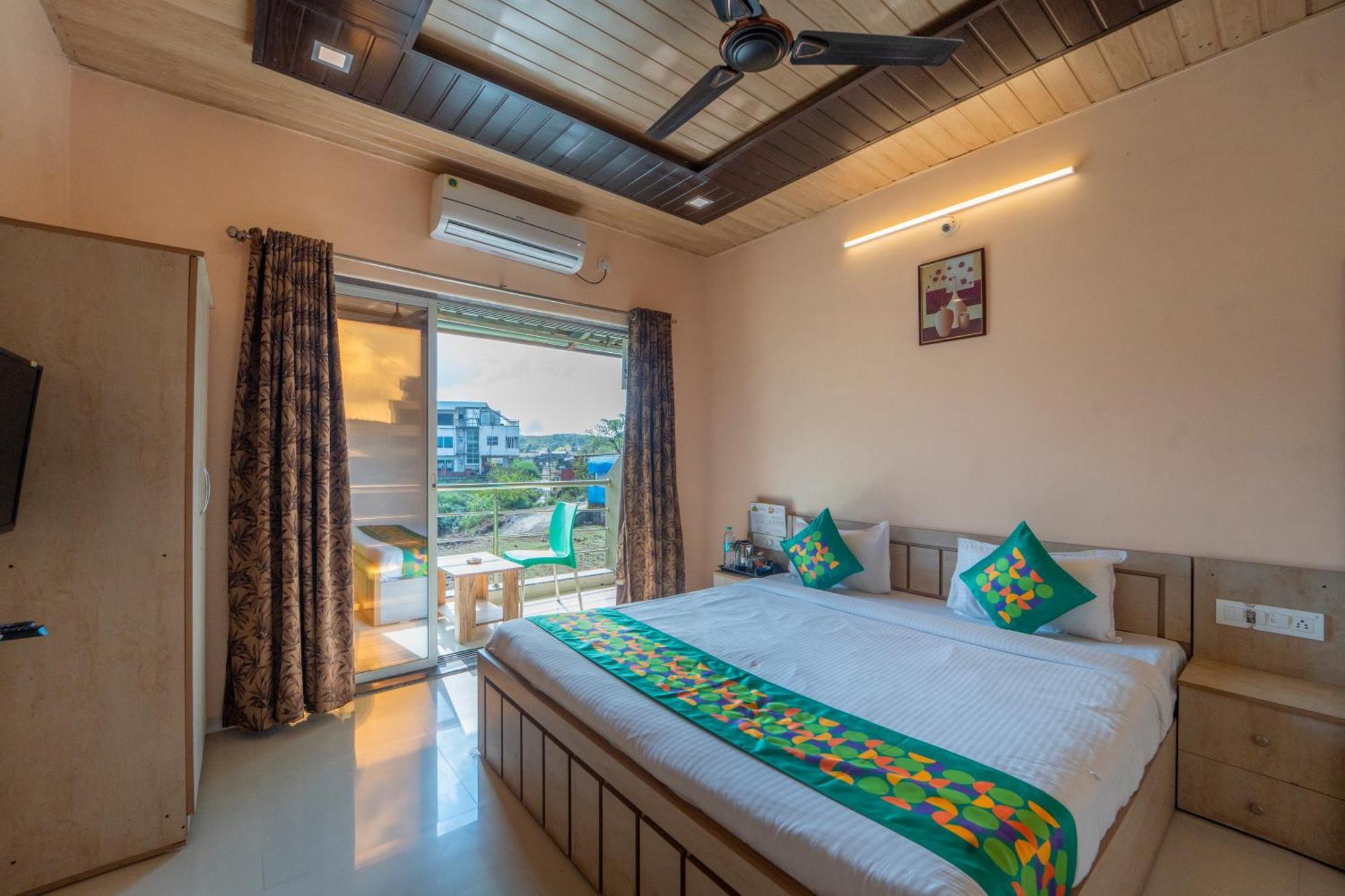 Hotel Treebo Iceberg à Mahābaleshwar Extérieur photo