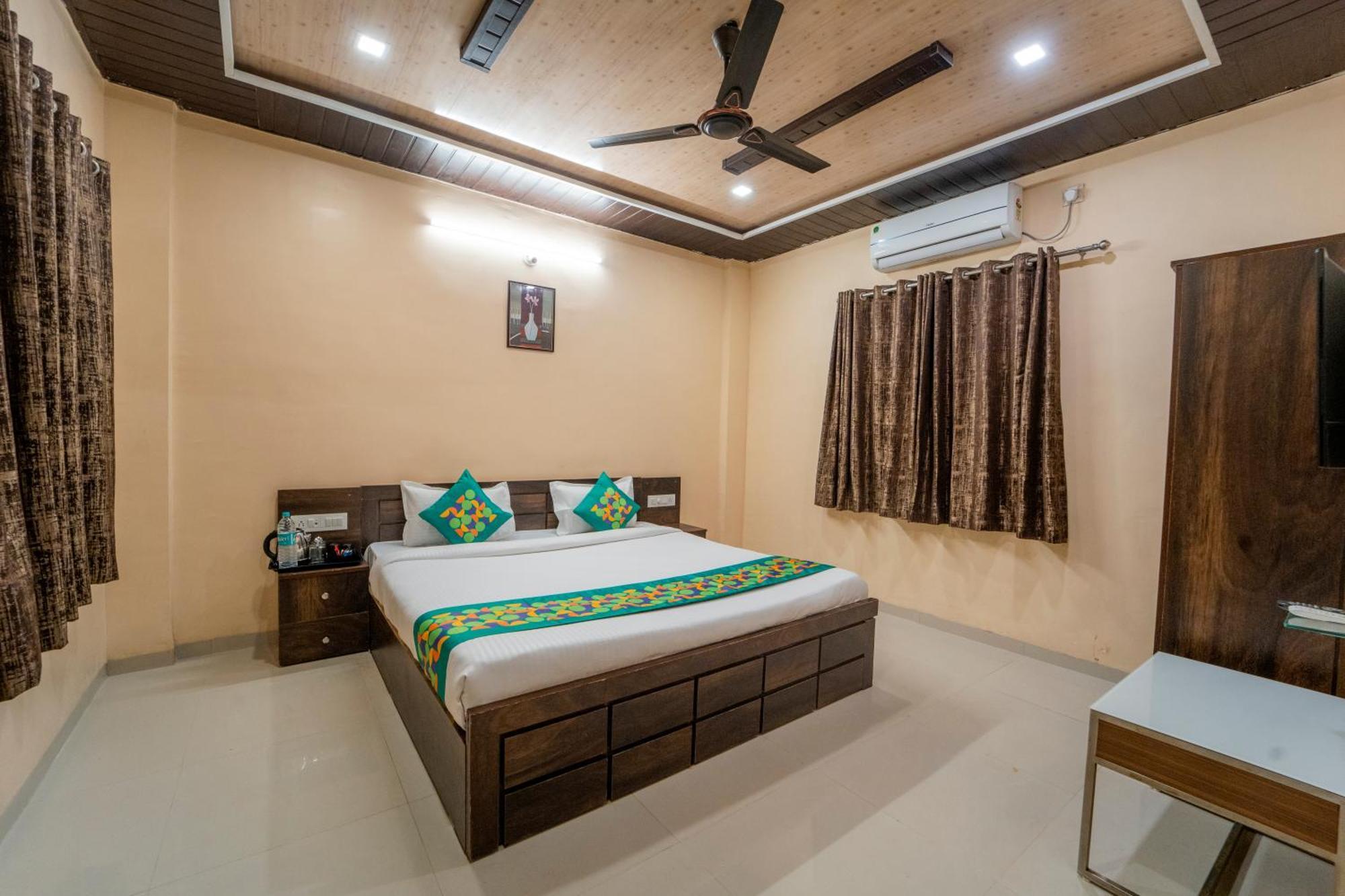 Hotel Treebo Iceberg à Mahābaleshwar Extérieur photo