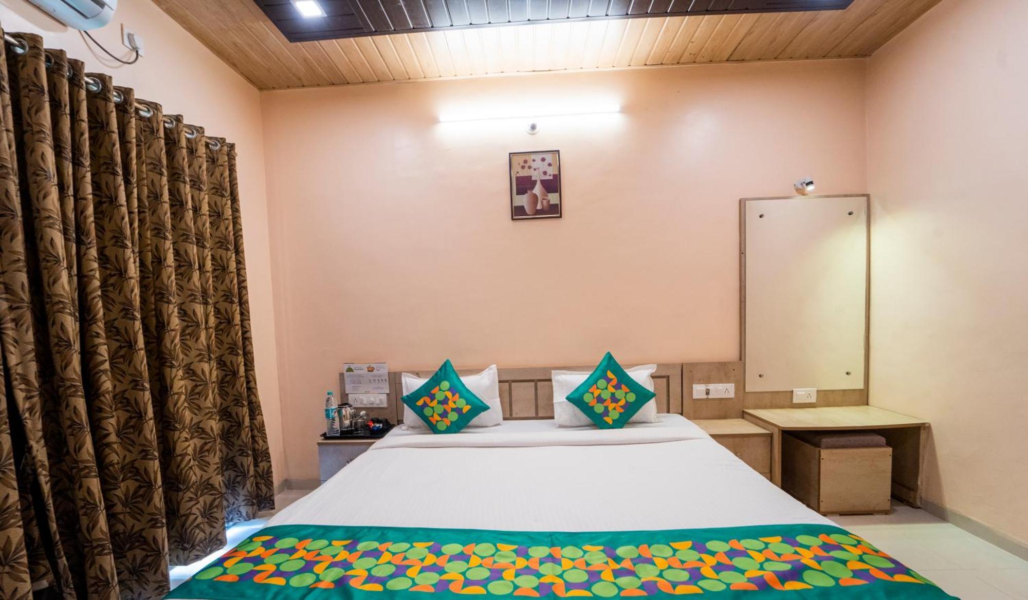 Hotel Treebo Iceberg à Mahābaleshwar Extérieur photo