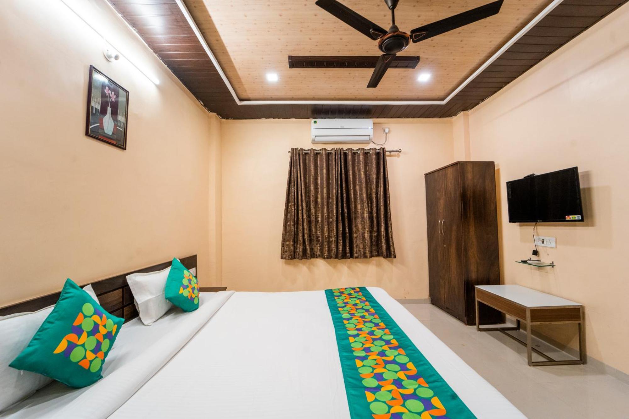 Hotel Treebo Iceberg à Mahābaleshwar Extérieur photo