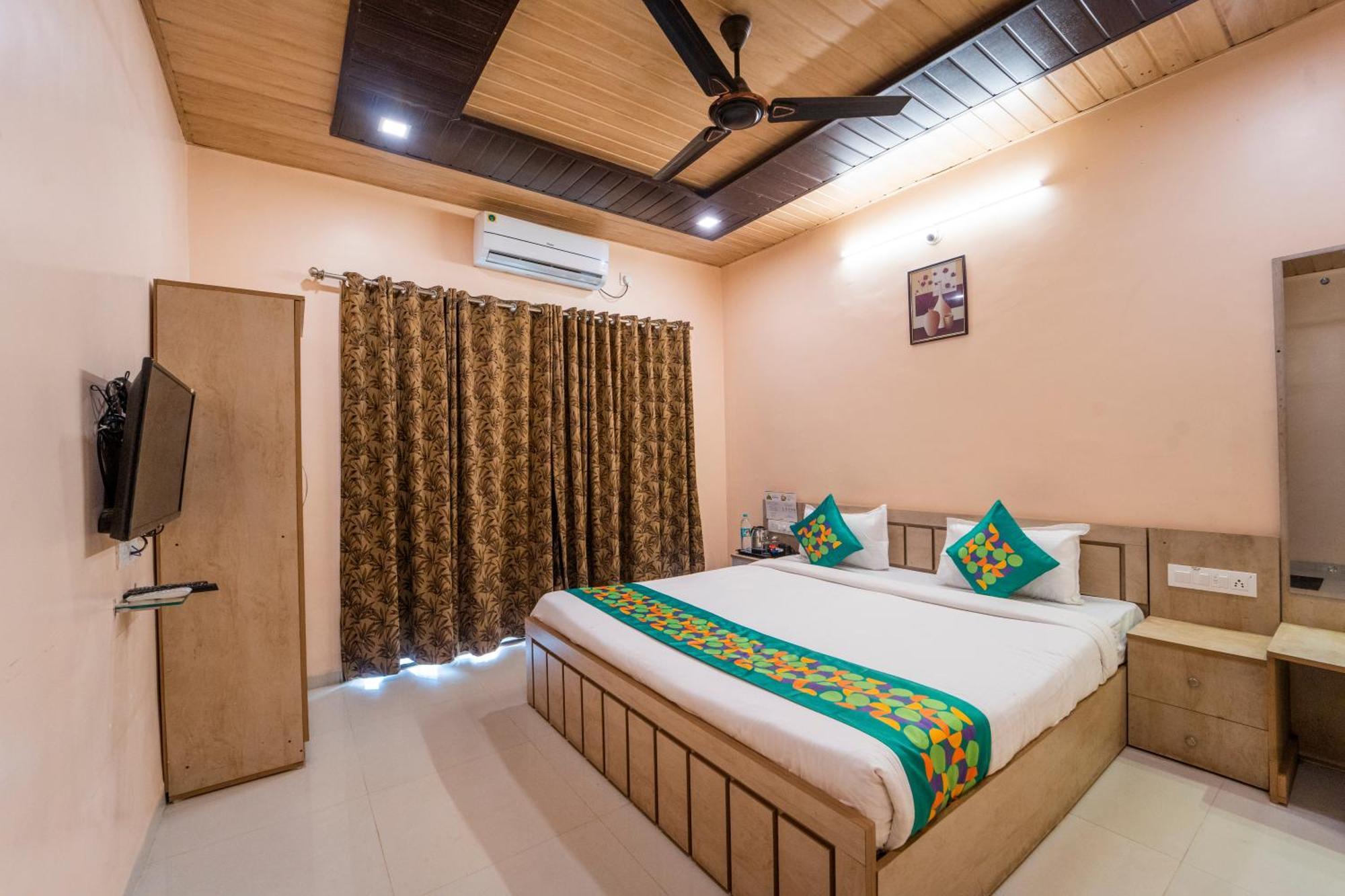 Hotel Treebo Iceberg à Mahābaleshwar Extérieur photo