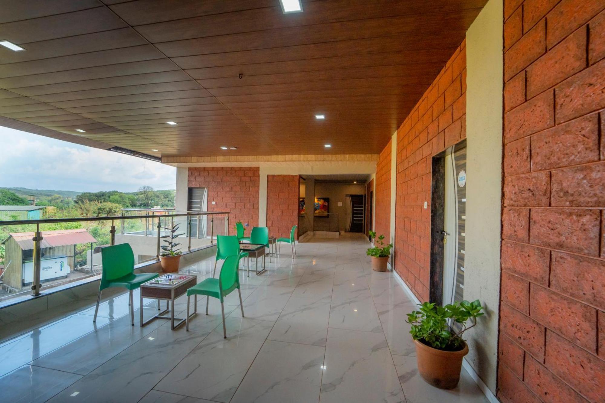 Hotel Treebo Iceberg à Mahābaleshwar Extérieur photo